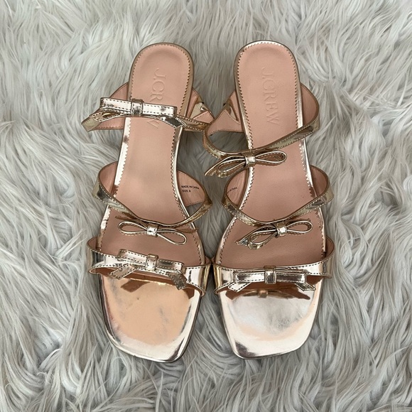 {J. Crew} Zadie Metallic Leather Bow-Strap Kitten Heel Sandals in Gold - Size 8 - Picture 4 of 12